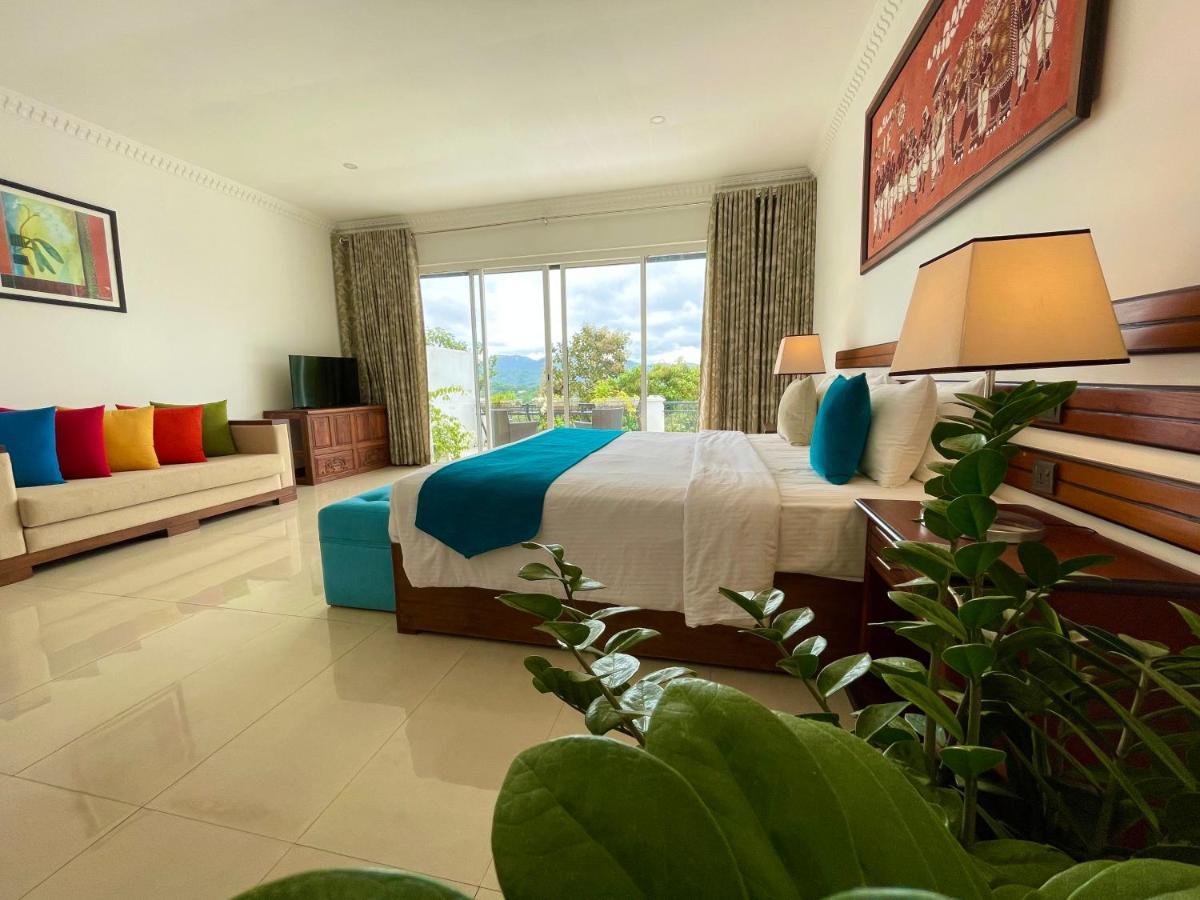 קנדי Elegant Hotel מראה חיצוני תמונה