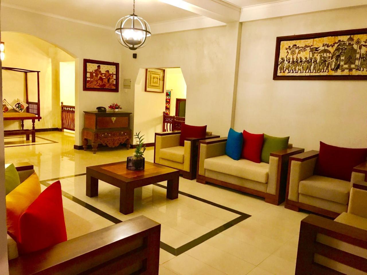 קנדי Elegant Hotel מראה חיצוני תמונה