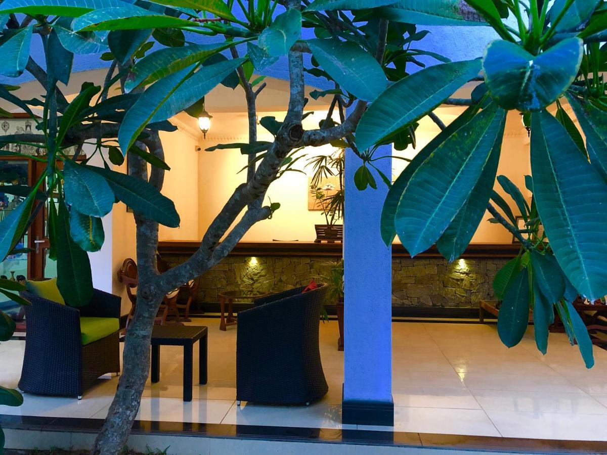קנדי Elegant Hotel מראה חיצוני תמונה